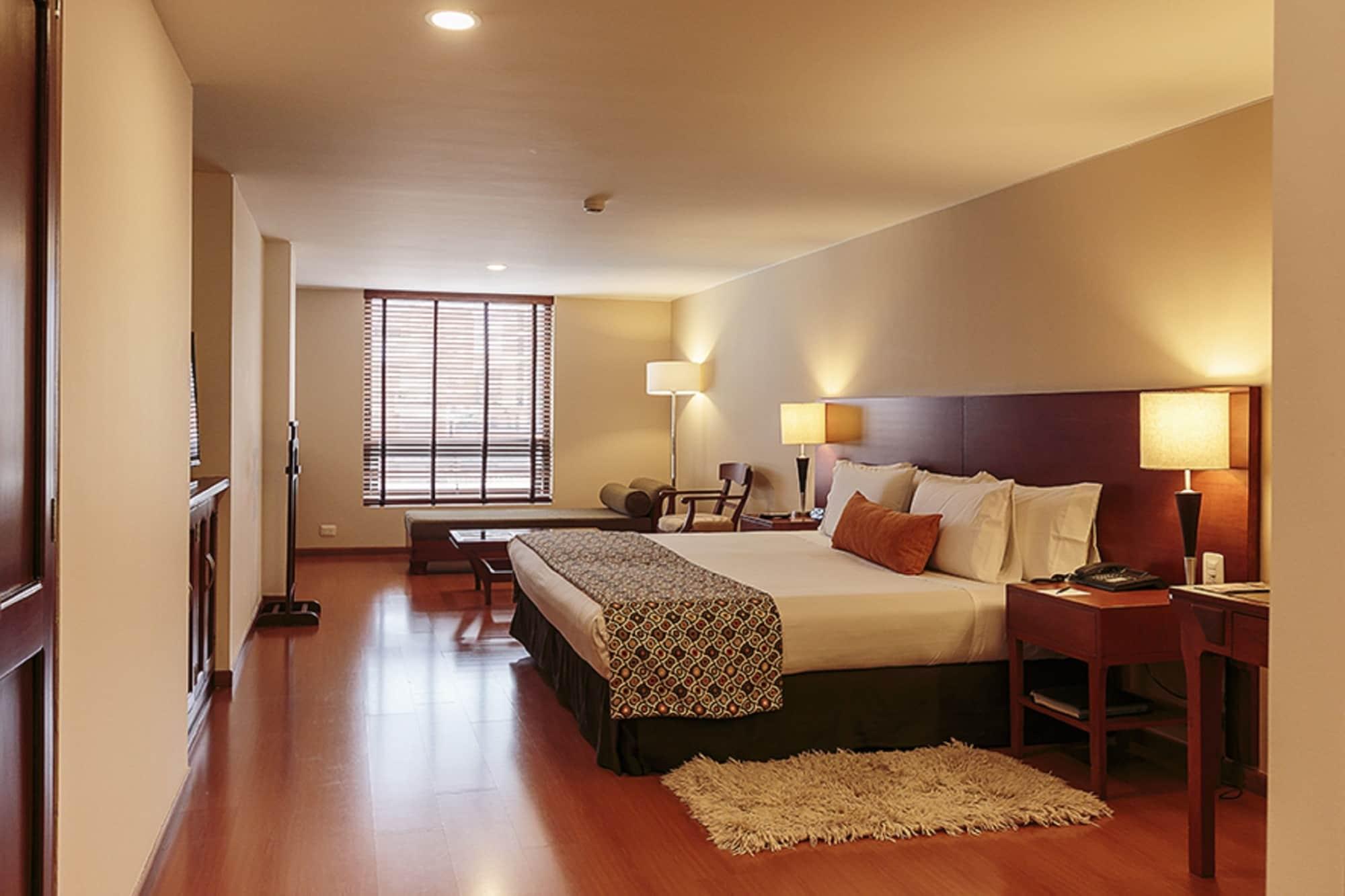 Hotel Estelar Suites Jones ボゴタ エクステリア 写真