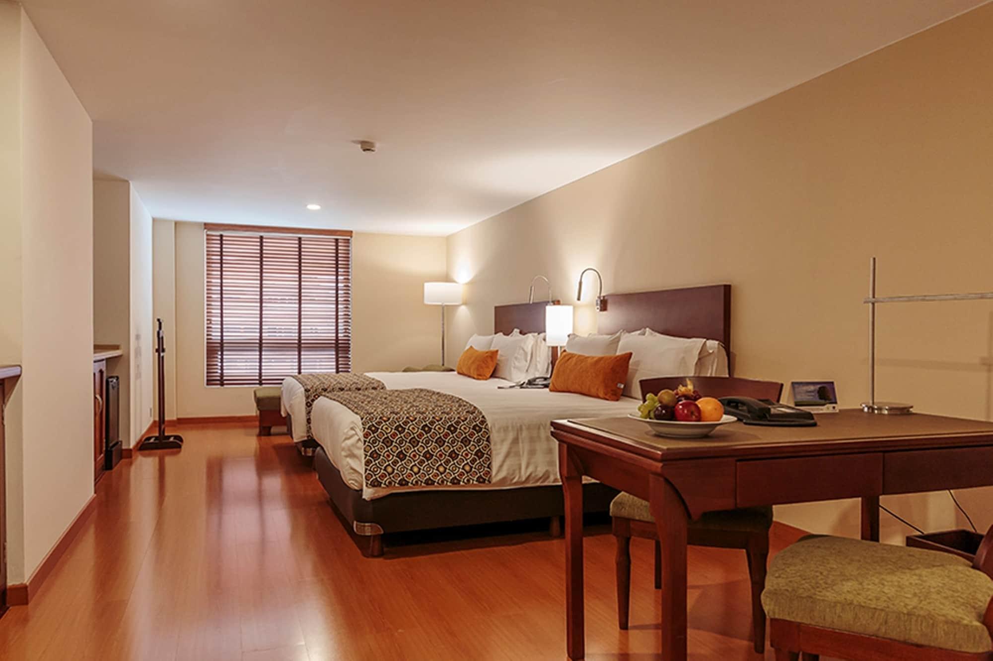 Hotel Estelar Suites Jones ボゴタ エクステリア 写真