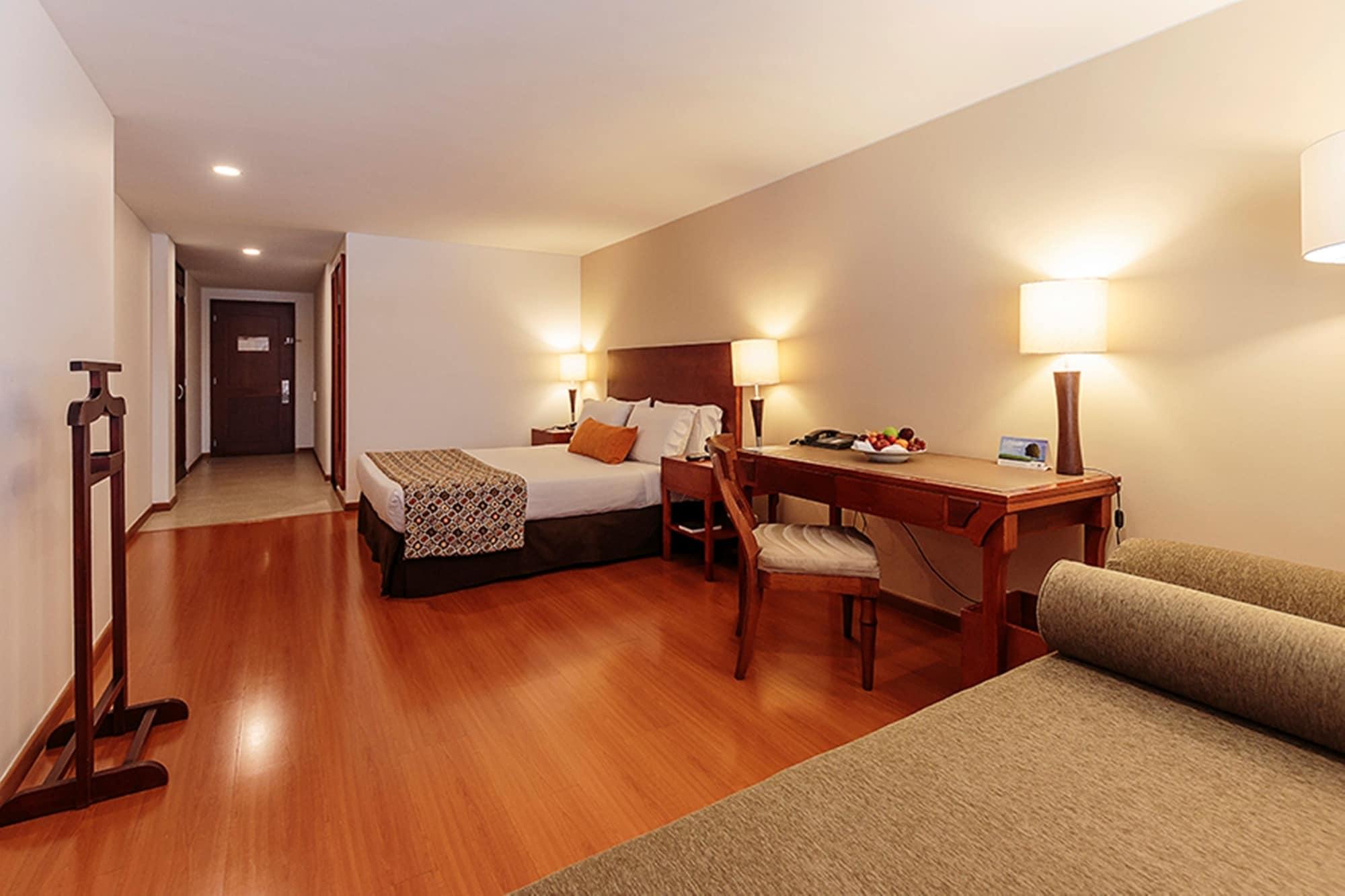 Hotel Estelar Suites Jones ボゴタ エクステリア 写真