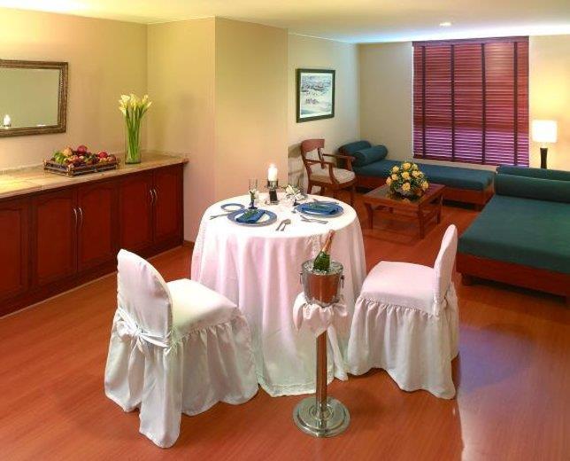 Hotel Estelar Suites Jones ボゴタ 部屋 写真