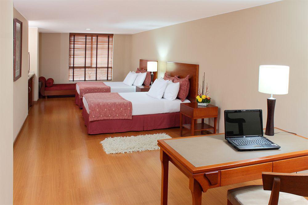 Hotel Estelar Suites Jones ボゴタ 部屋 写真